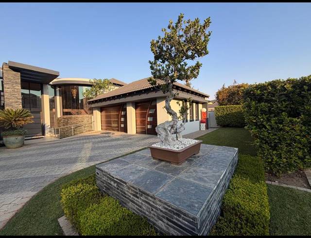 5 BEDROOM HOUSE FOR SALE IN BLUE VALLEY GOLF ESTATE